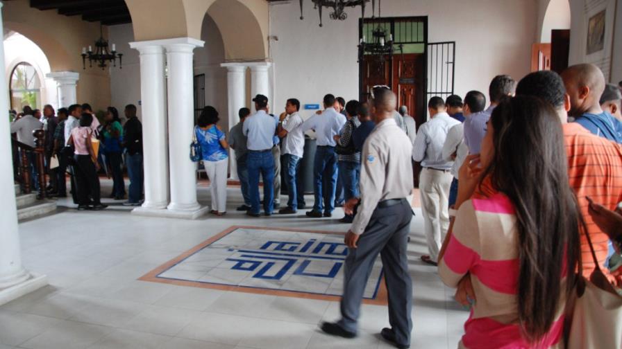 Ingenieros abarrotan sede del Codia para ponerse al día Ingenieros abarrotan sede del Codia para ponerse al día