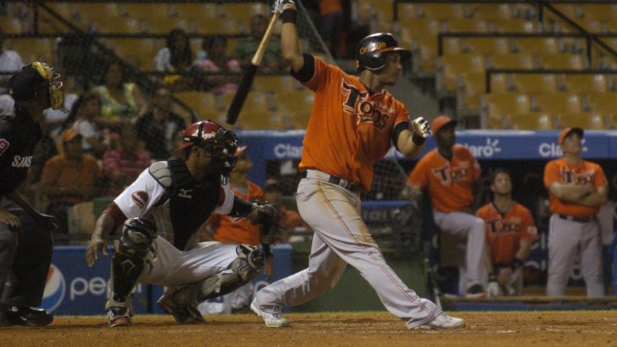 Ricardo Nanita tiene tres juegos de 4 hits