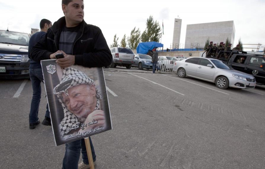 Resultados de análisis de restos de Arafat no se conocerán antes de 3 meses