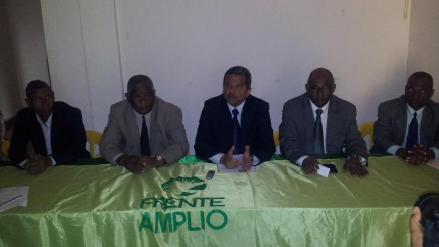 Frente Amplio realizará un congreso con abogados para someter a Leonel Fernández