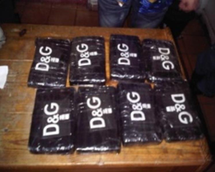 DNCD detiene español acusado de viajar con cocaína hacia Madrid