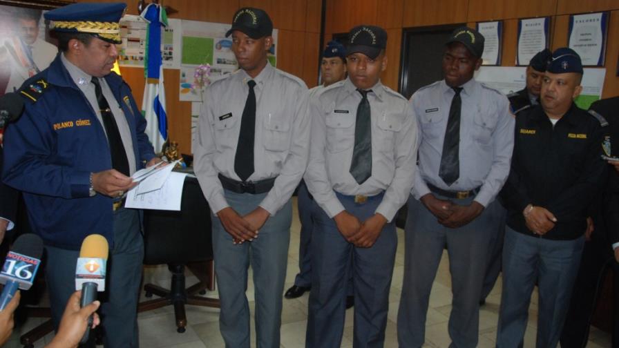 PN reconoce agentes rescataron a mujer