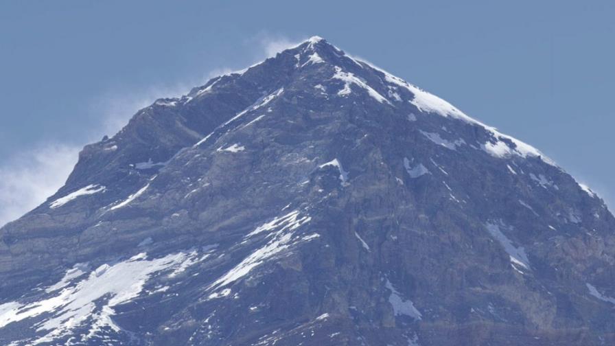 Increible imagen interactiva de cuatro mil millones de píxeles del monte Everest