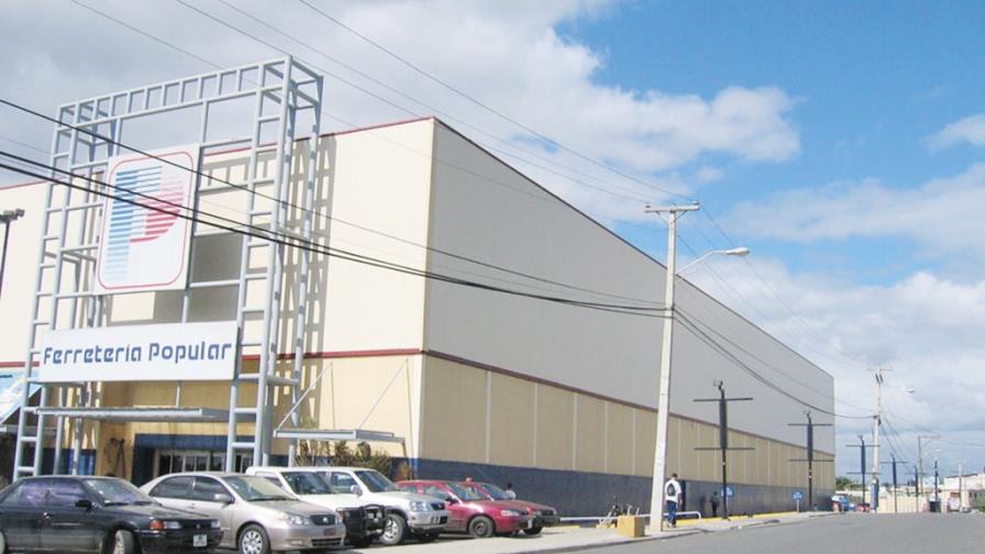 Ferretería Popular firma pacto banco