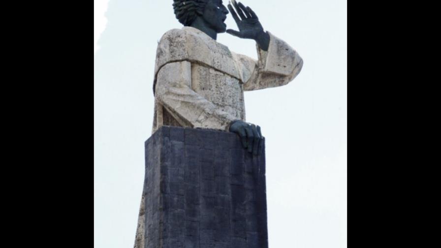 Artistas crearán obra en monumento a Fray Antón de Montesinos
