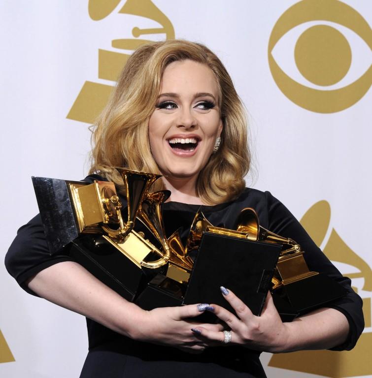 Adele se adelanta a Michael Jackson en ventas de discos en el Reino Unido
