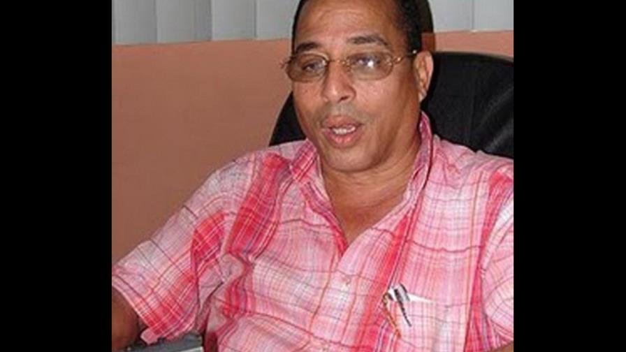 Productor acusa supermercados de especular con precio de la carne de pollo