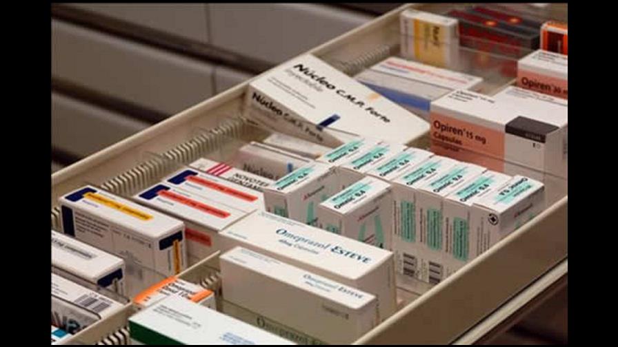 Advierten más de 20 mil personas con VIH podrían quedarse sin medicamentos