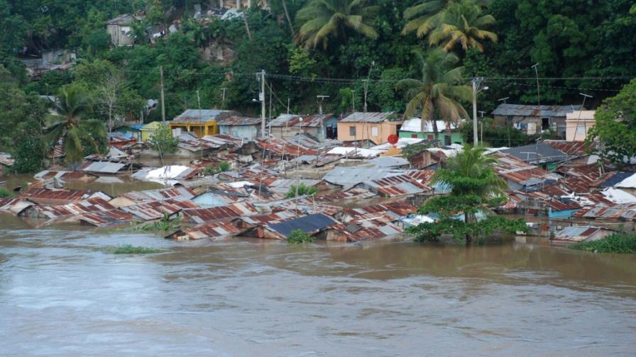 Desplazados por Isaac son 29,875; COE advierte por suelos saturados