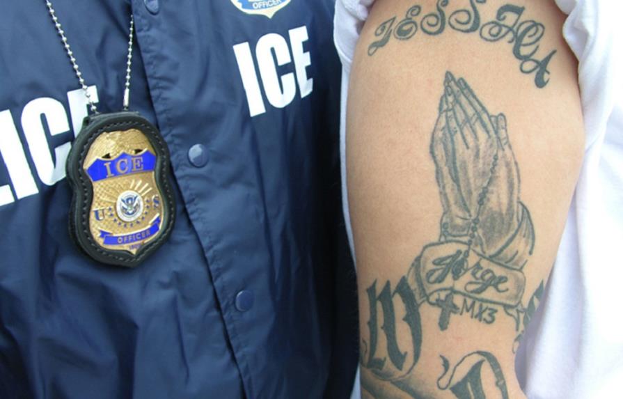 Arrestan a 13 supuestos pandilleros mexicanos y a un dominicano en Milwakee