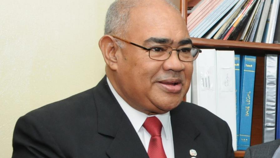 Apresan a exdirector de Prisiones por supuestamente recibir soborno de El Chino