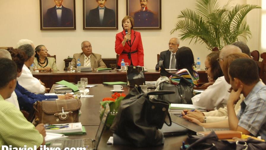 Educación ha captado 3,800 voluntarios para alfabetizar