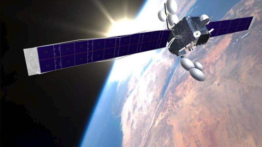 Otro satélite alrededor del mundo