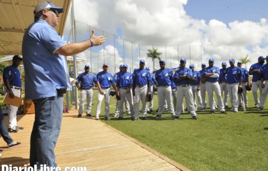 Fernando Ravelo exhorta a los jugadores a recuperar la mística
