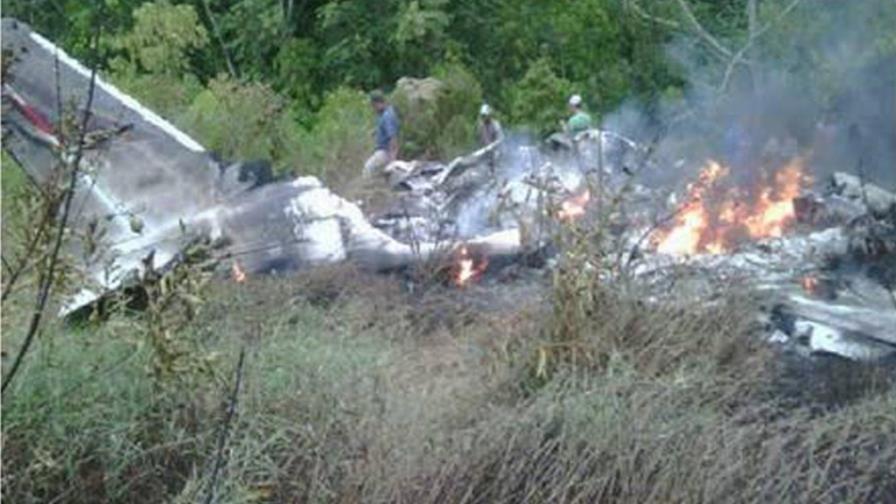 Cae avioneta y mueren sus dos ocupantes Cae avioneta y mueren sus dos ocupantes