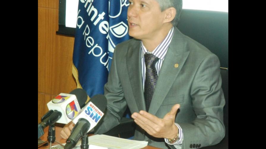 Ng Cortiñas renunció a la pensión de RD$651 mil otorgada por la Superintendencia de Bancos