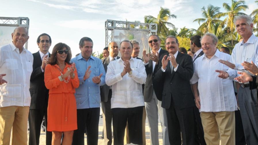 Danilo Medina inaugura hotel en Punta Cana