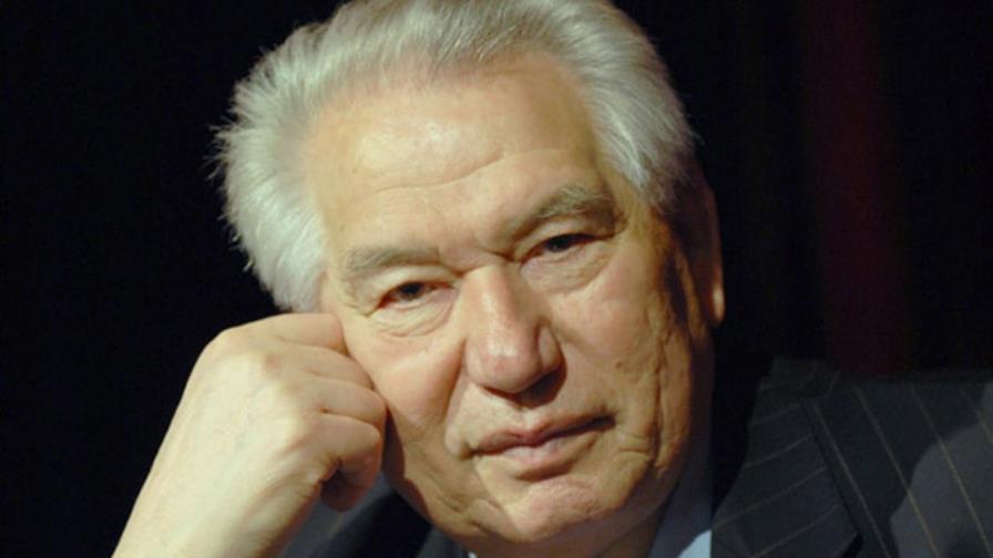 Hallan novela inédita de Chinguiz Aitmatov