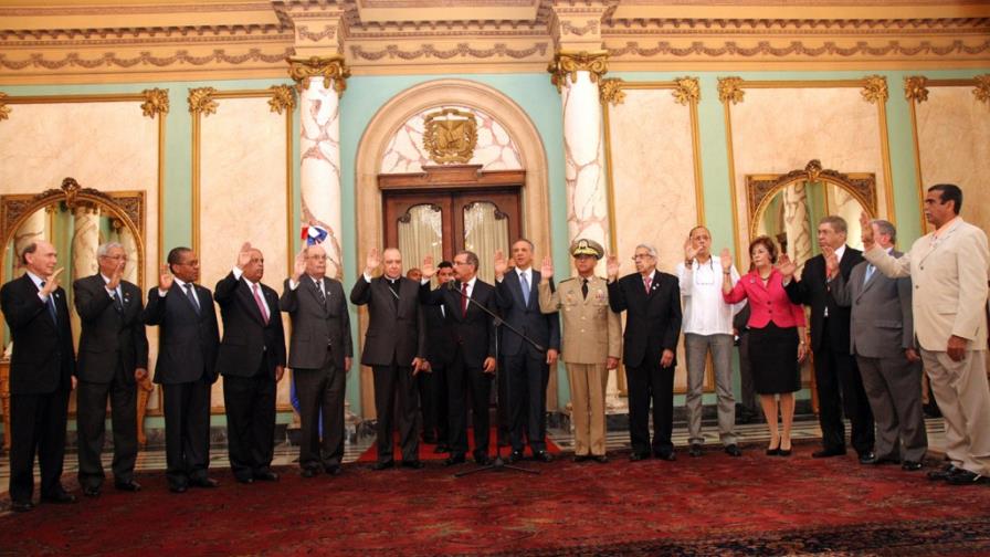 Inician los trabajos para bicentenario de Duarte; Danilo juramenta comisión
