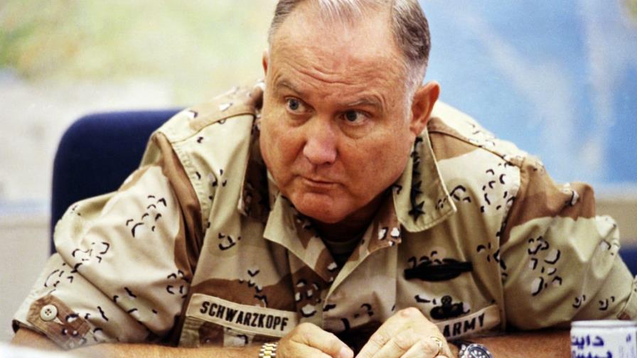Fallece Norman Schwarzkopf, comandante de la primera Guerra del Golfo