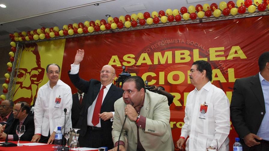 PRSC ratifica poderes a Morales Troncoso