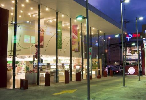 Edificios comerciales, creativos y amigables Edificios comerciales, creativos y amigables