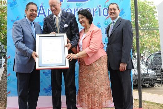Designan calle con nombre de Cuqui Córdova en la Feria del Libro