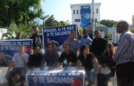 Seguidores de Hipólito y Vargas Maldonado sostienen reuniones paralelas