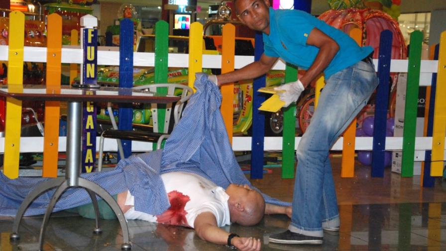 Mata en Bella Vista Mall a compadre por deuda