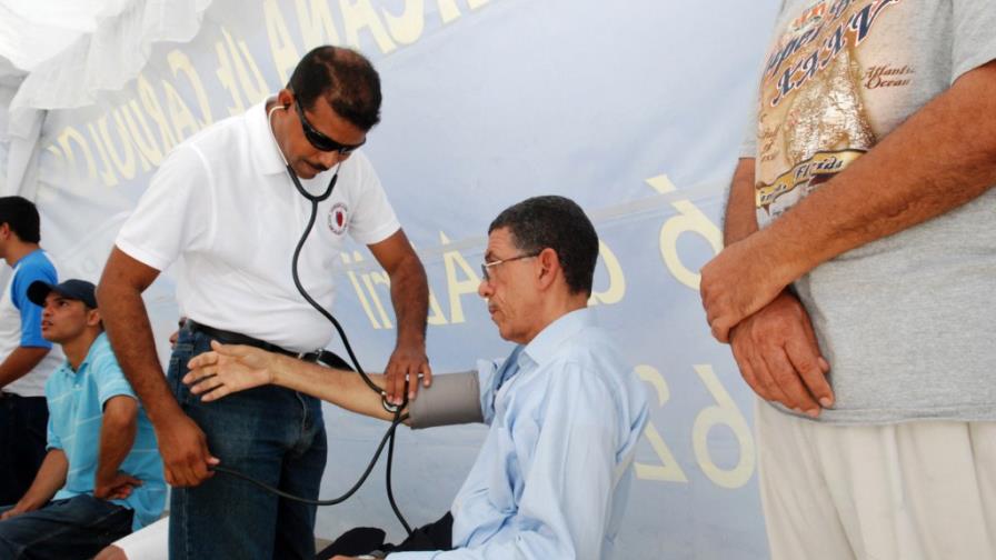 Aumentan consultas cardiólogos por las altas temperaturas en RD