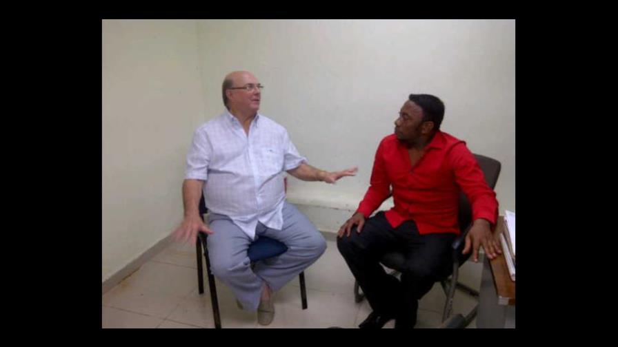 Hipólito Mejía visita a Antony Santos en la cárcel Hipólito Mejía visita a Antony Santos en la cárcel