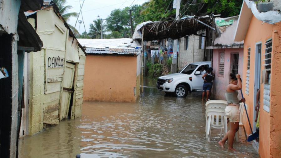 Nivel de aguas en el sector La Barquita desciende lentamente