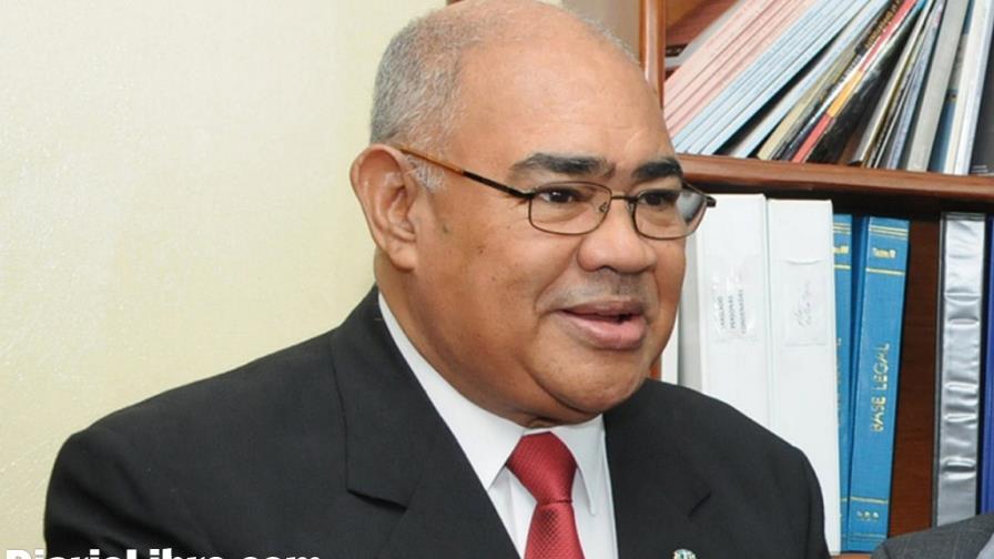 Procurador acusa a ex director de Prisiones