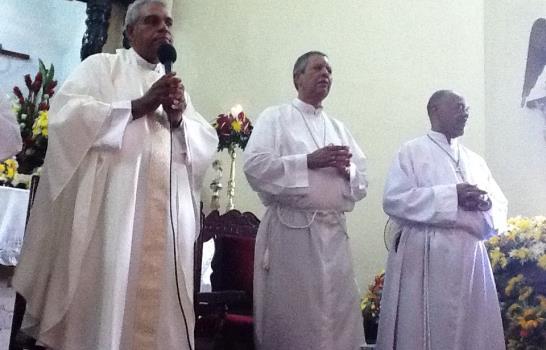 Con ritos, cantos y ron celebran el Día de San Miguel