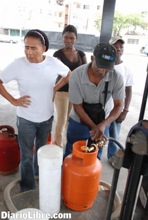 Consumo de combustibles se redujo 50% por paso de Sandy