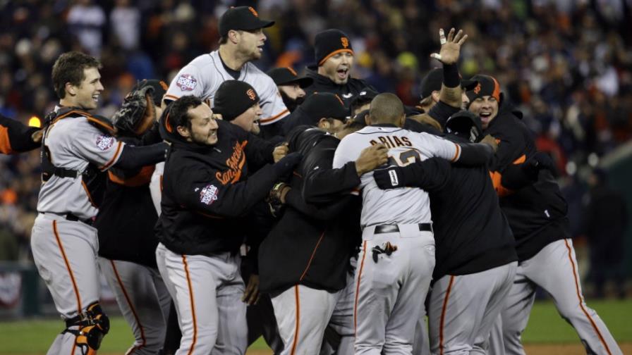 Los Gigantes barren y ganan Serie Mundial Los Gigantes barren y ganan Serie Mundial