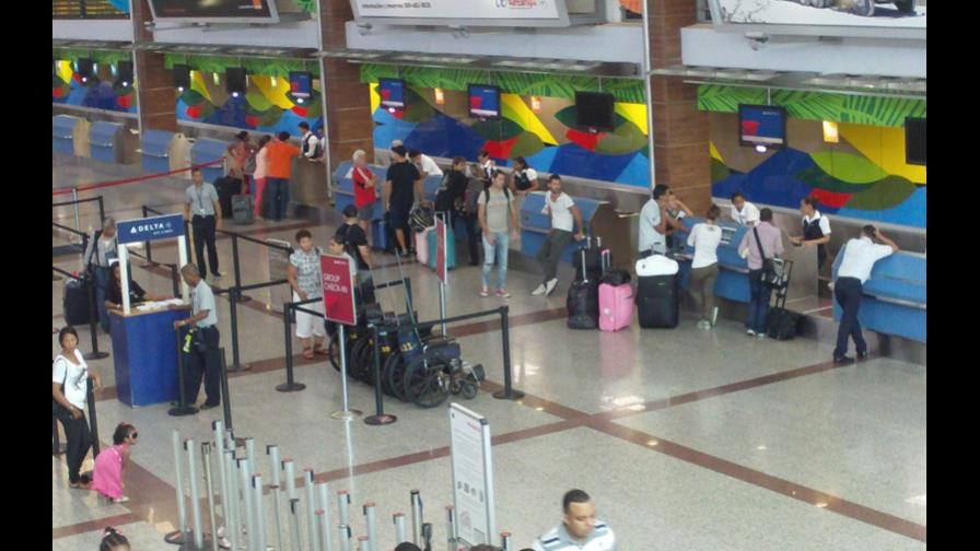 Poco movimiento en el AILA por cancelación de vuelos Poco movimiento en el AILA por cancelación de vuelos