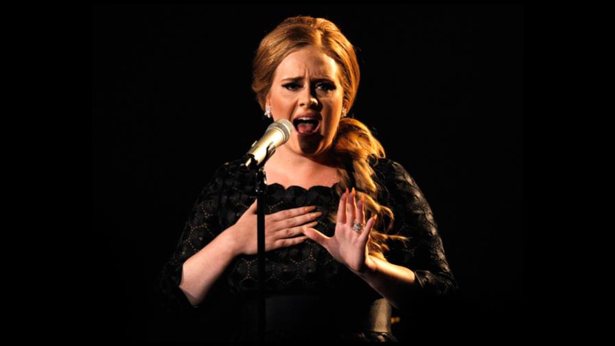 Adele, la reina en la venta de discos durante el 2012