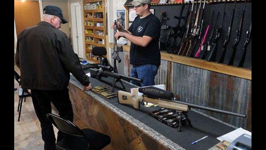 Tras matanza de Connecticut sube venta de armas