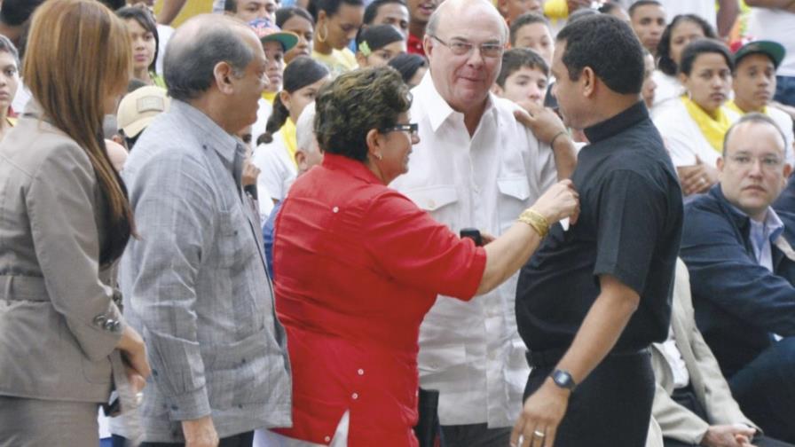 Hipólito promete más oportunidades jóvenes Hipólito promete más oportunidades jóvenes