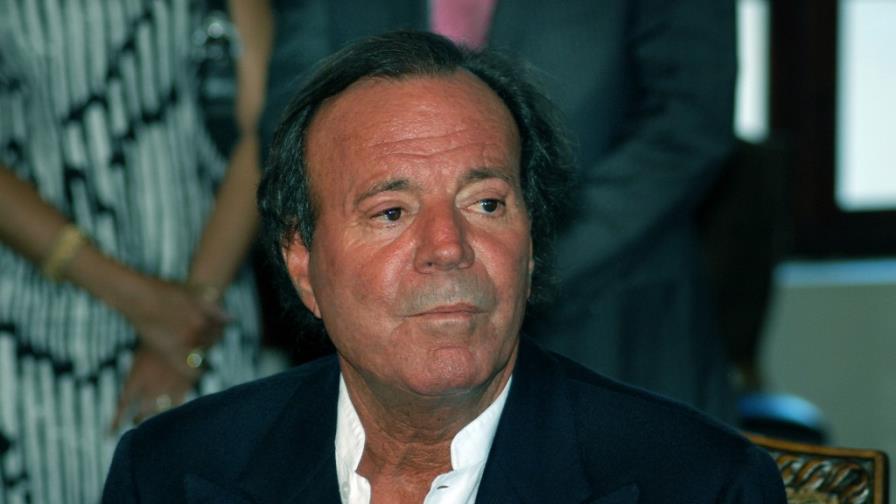 Julio Iglesias acudió al tribunal de Higüey