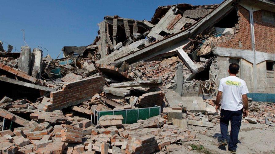 Número de víctimas de sismo en Italia asciende a 17
