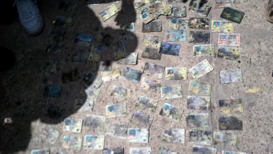 Hallan cientos de cédulas en barrio de Santiago