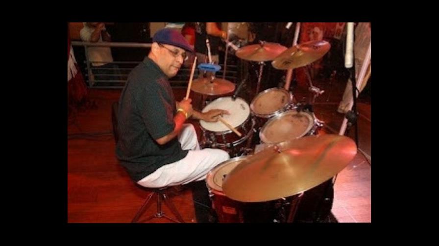 Artistas y comunicadores lamentan la muerte del fundador de la desaparecida banda de rock Transfusión