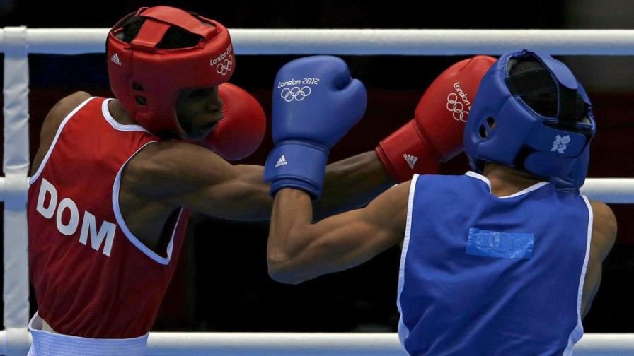 Boxeador dominicano avanza a octavo de final