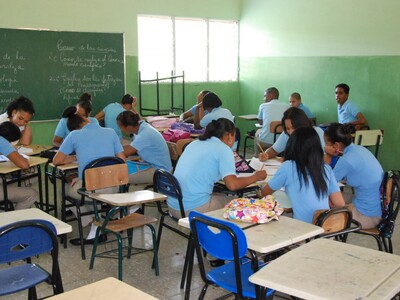 Déficit de aulas en Higüey afecta a estudiantes