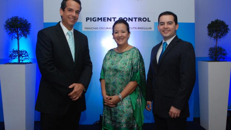 Presentan productos dermatológicos antienvejecimiento