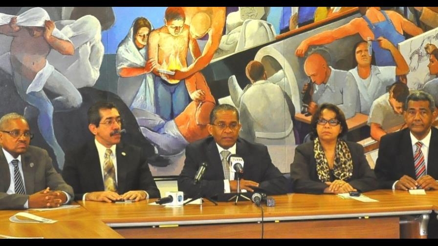 UASD pone a disposición más de 180 mil estudiantes para programa de alfabetización UASD pone a disposición más de 180 mil estudiantes para programa de alfabetización
