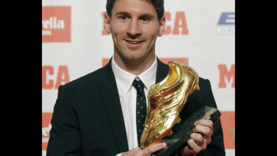 Lionel Messi recibe su Botín de Oro