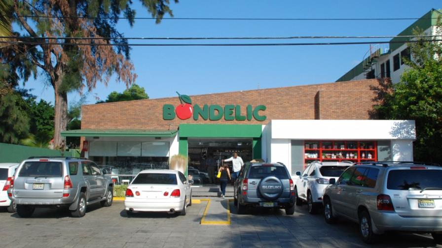 Exraso entre asaltantes a la repostería Bondelic